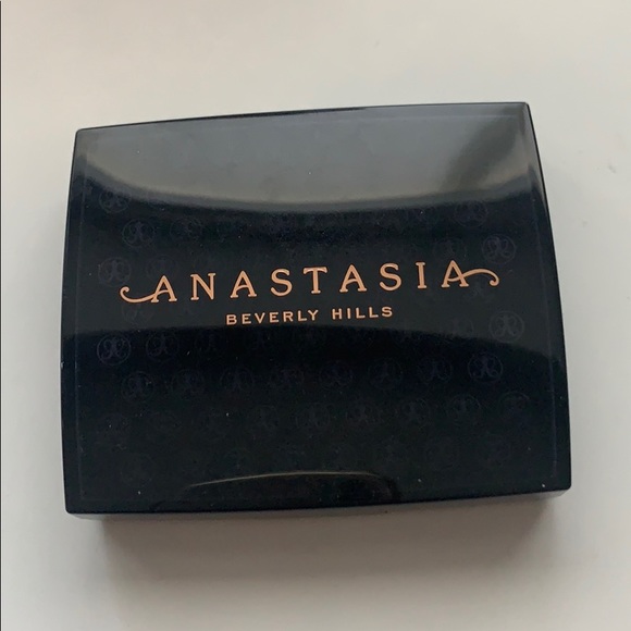 Anastasia Blush Trio - Picture 1 of 2
